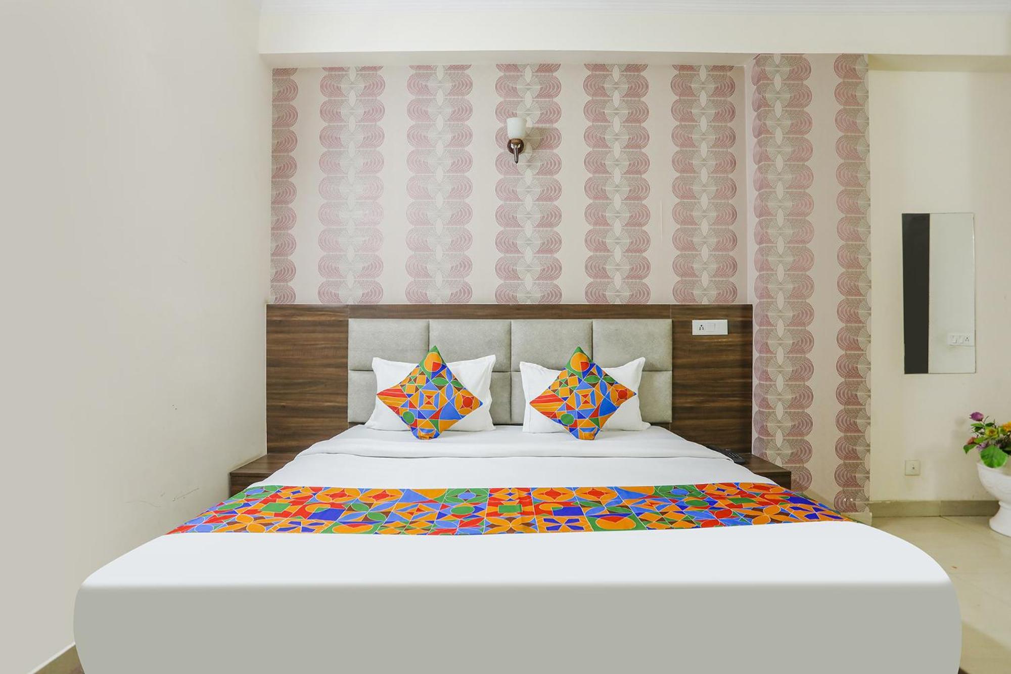 Fabhotel Corporate Stay Noida Buitenkant foto